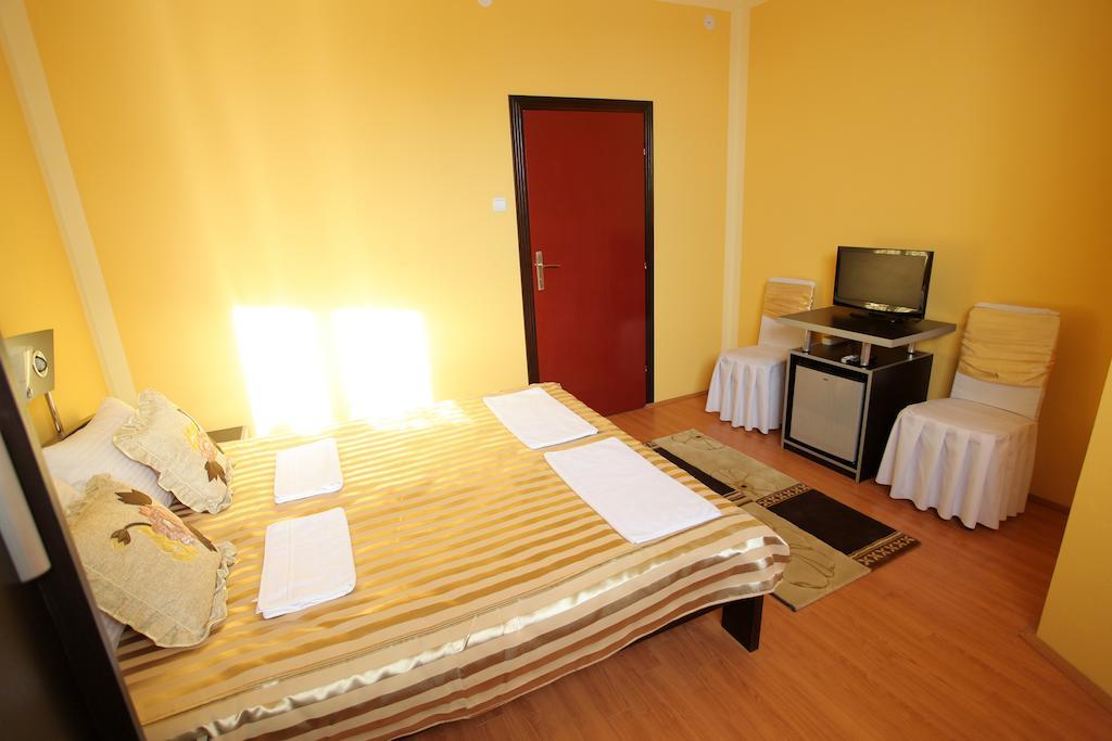 Villa Atina Stara Pazova Esterno foto